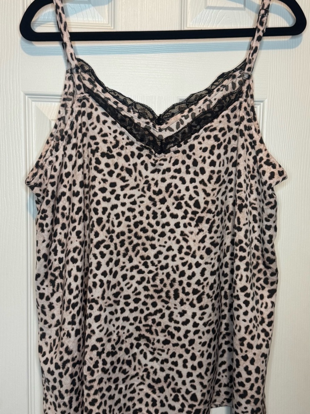 torrid Leopard Print Cami with Black Lace Trim - Picture 2 of 3